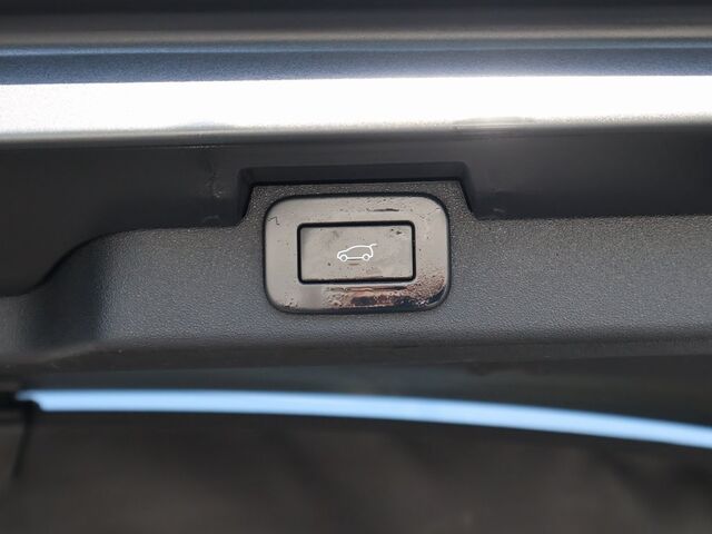 2023 Land Rover Discovery HSE R-Dynamic Oshkosh WI