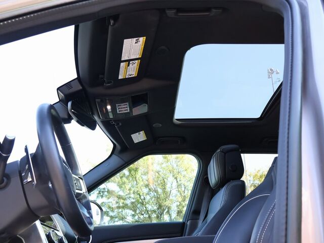 2023 Land Rover Discovery HSE R-Dynamic Oshkosh WI