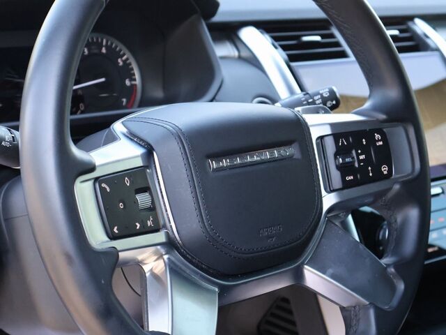 2023 Land Rover Discovery HSE R-Dynamic Oshkosh WI