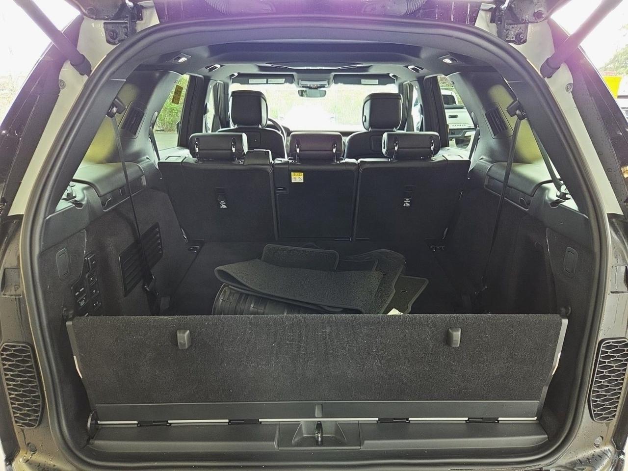 2023 Land Rover Discovery HSE R-Dynamic Ventilated Seats Meridian Sound Portland OR