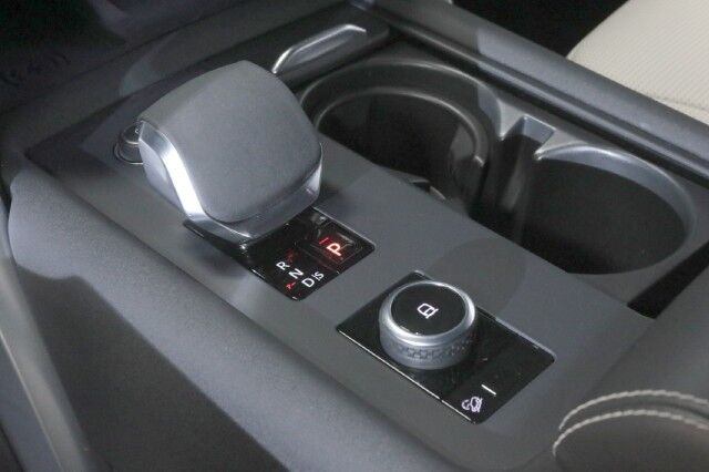 2023 Land Rover Discovery Metropolitan Edition Franklin TN