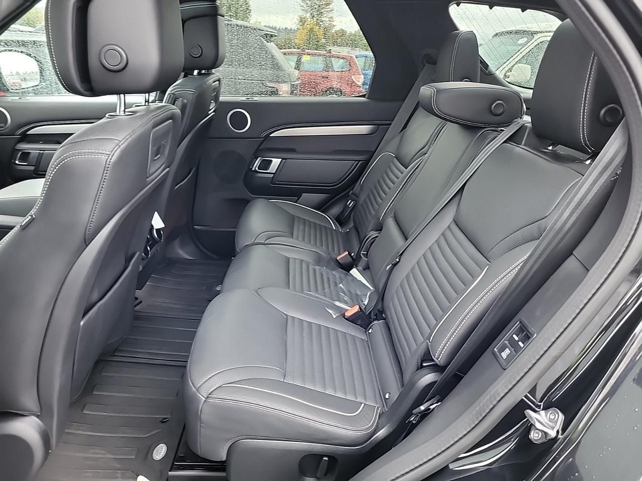 2023 Land Rover Discovery Metropolitan Edition Vented Massage Seats Head-Up Display Portland OR