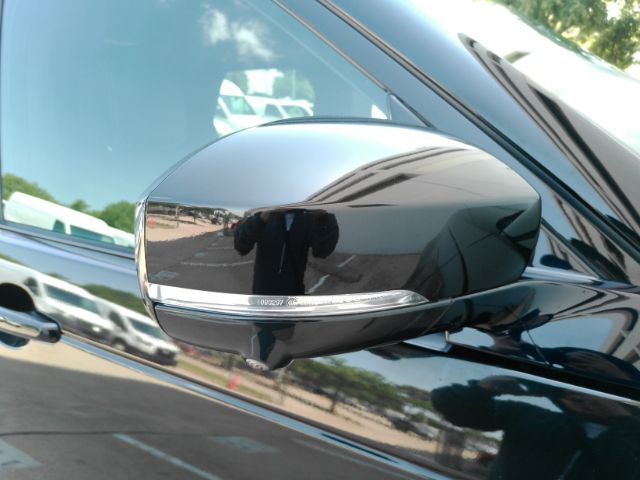 2023 Land Rover Discovery P300 S Plano TX