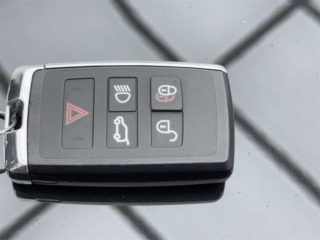 2023 Land Rover Discovery S NAV,CAM,PANO,HTD STS,BLIND SPOT,20&quot; WLS,3RD ROW Plano TX
