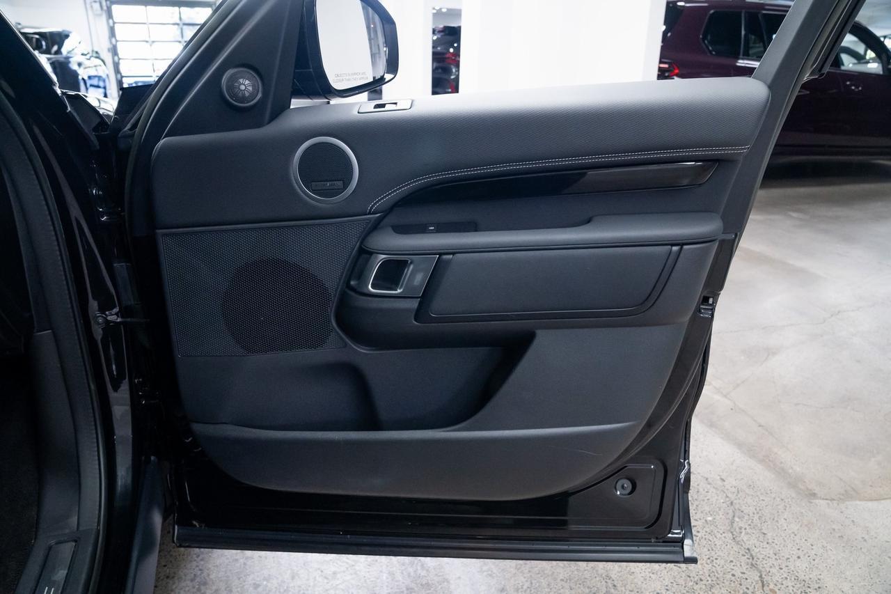 2023 Land Rover Discovery S R-Dynamic 1 Owner Heated Seats Cold Climate Pack Portland OR