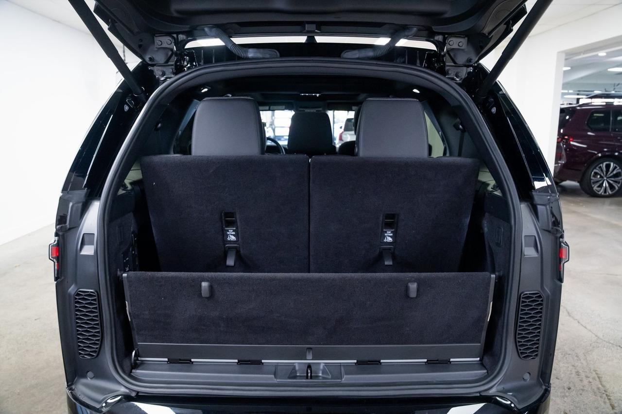 2023 Land Rover Discovery S R-Dynamic 1 Owner Heated Seats Cold Climate Pack Portland OR