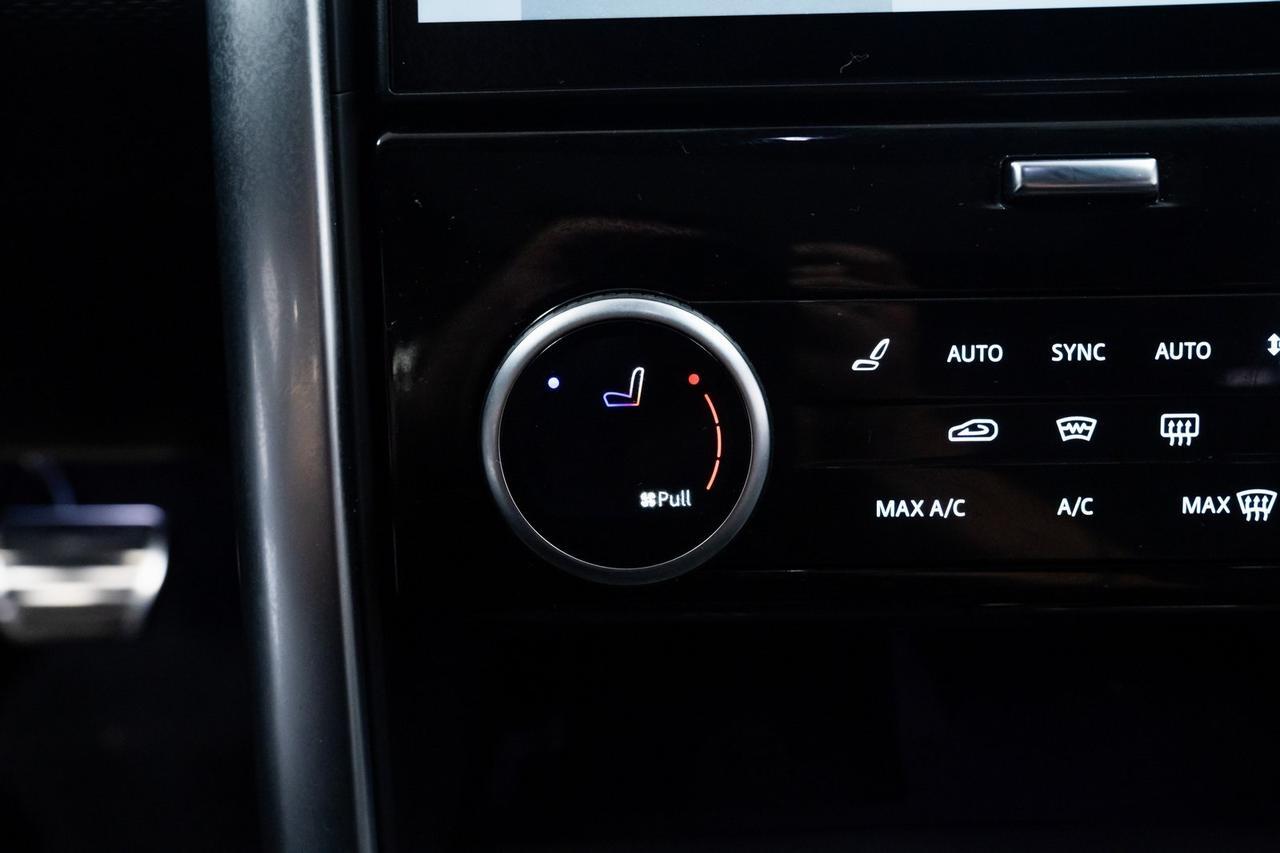 2023 Land Rover Discovery S R-Dynamic 1 Owner Heated Seats Cold Climate Pack Portland OR