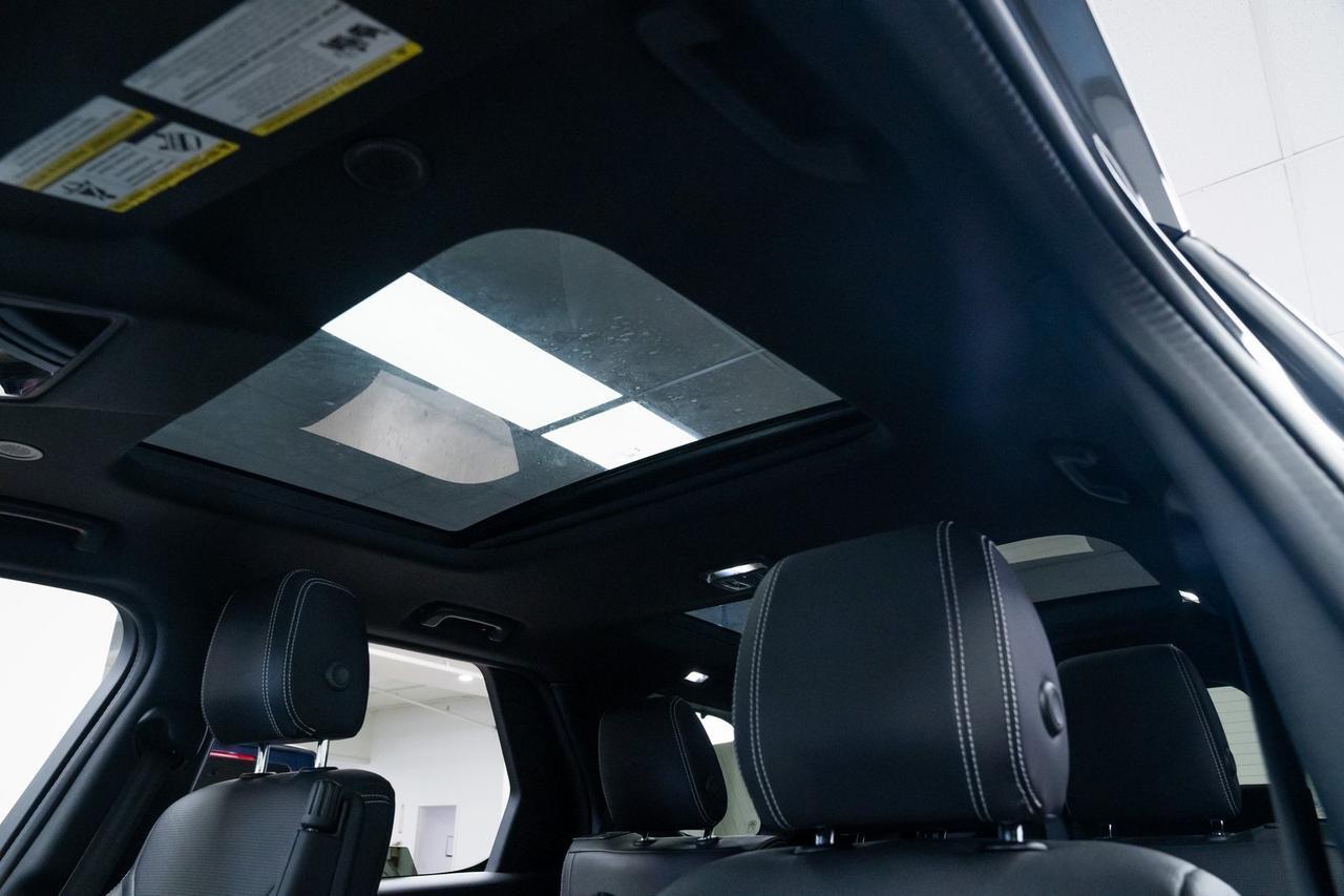 2023 Land Rover Discovery S R-Dynamic 1 Owner Heated Seats Cold Climate Pack Portland OR