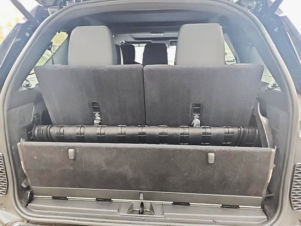 2023 Land Rover Discovery S R-Dynamic Adaptive Cruise Heated Seats Portland OR