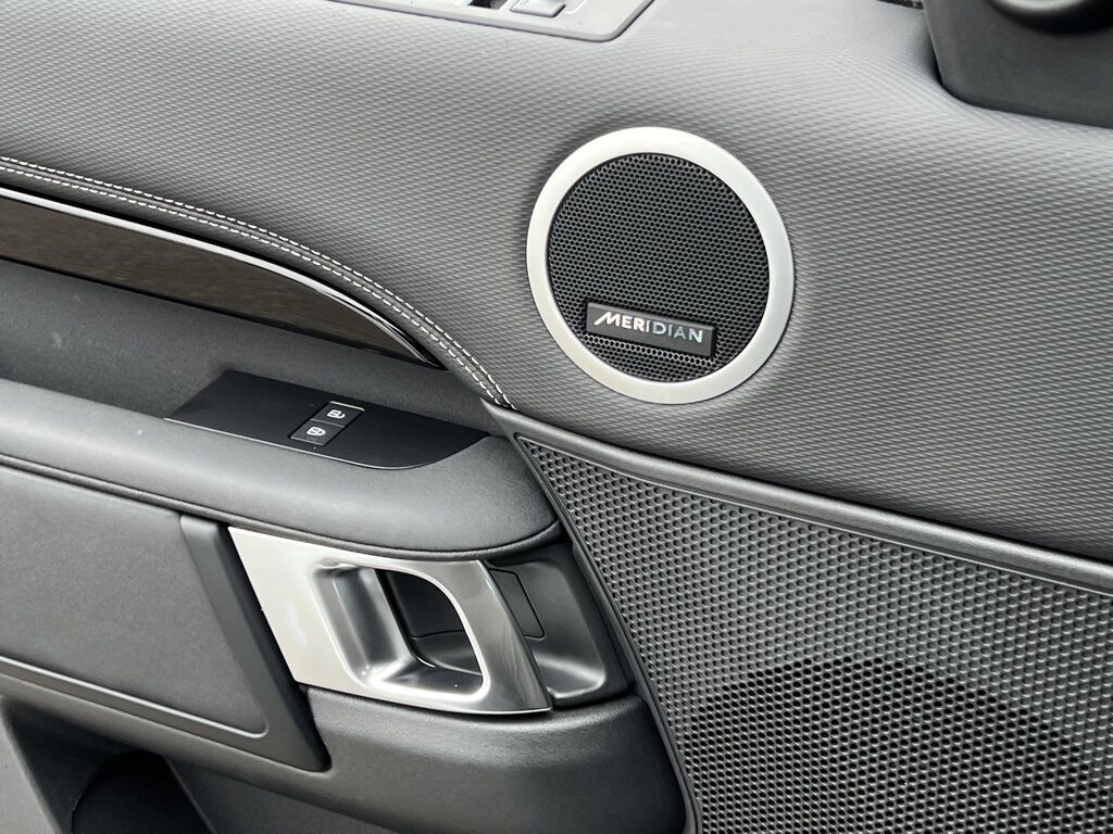 2023 Land Rover Discovery S R-Dynamic Indianapolis IN