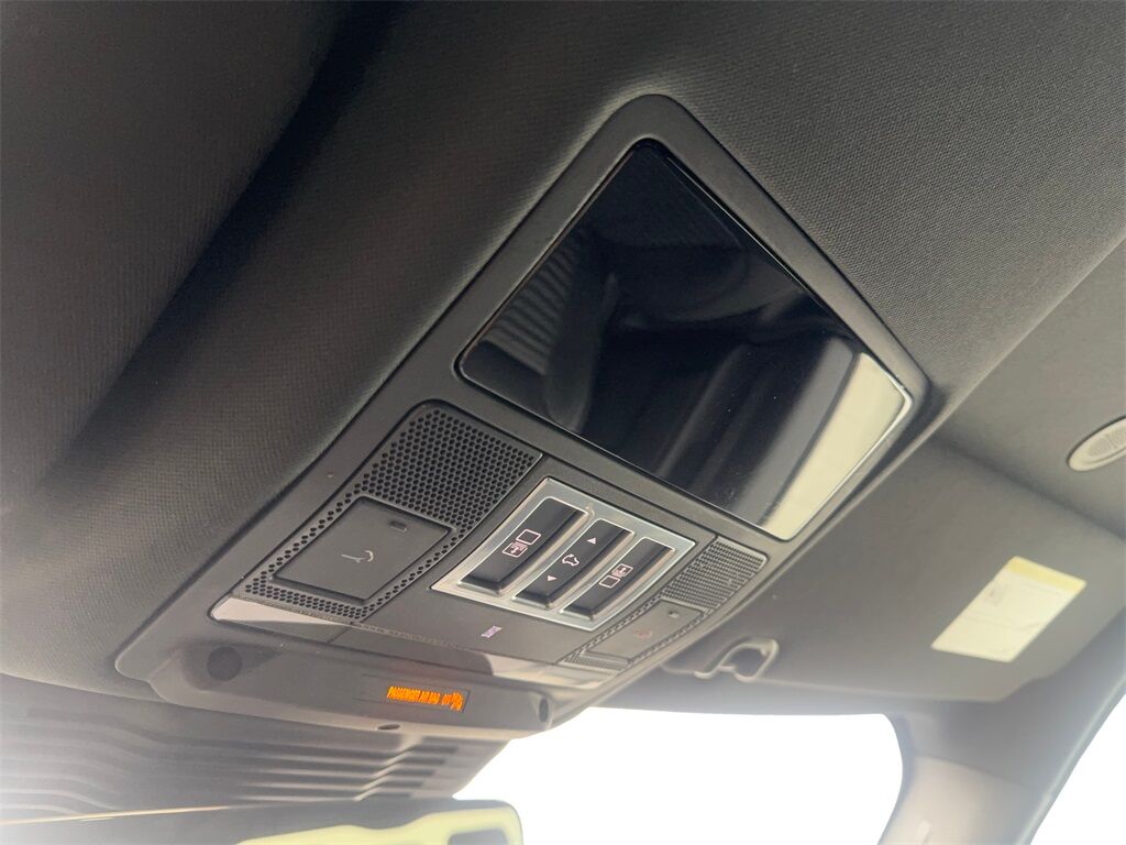 2023 Land Rover Discovery S R-Dynamic NAV,CAM,PANO,HTD STS,BLIND SPOT,3RD RO Irving TX
