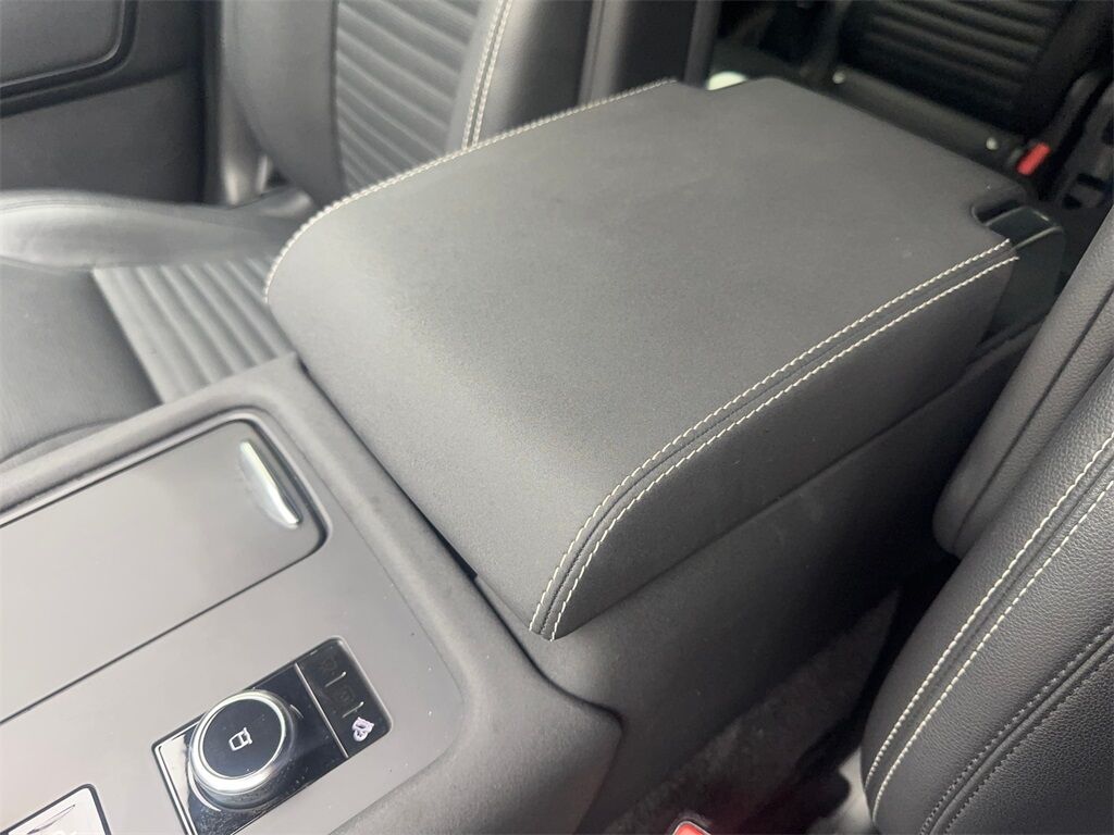 2023 Land Rover Discovery S R-Dynamic NAV,CAM,PANO,HTD STS,BLIND SPOT,3RD RO Irving TX