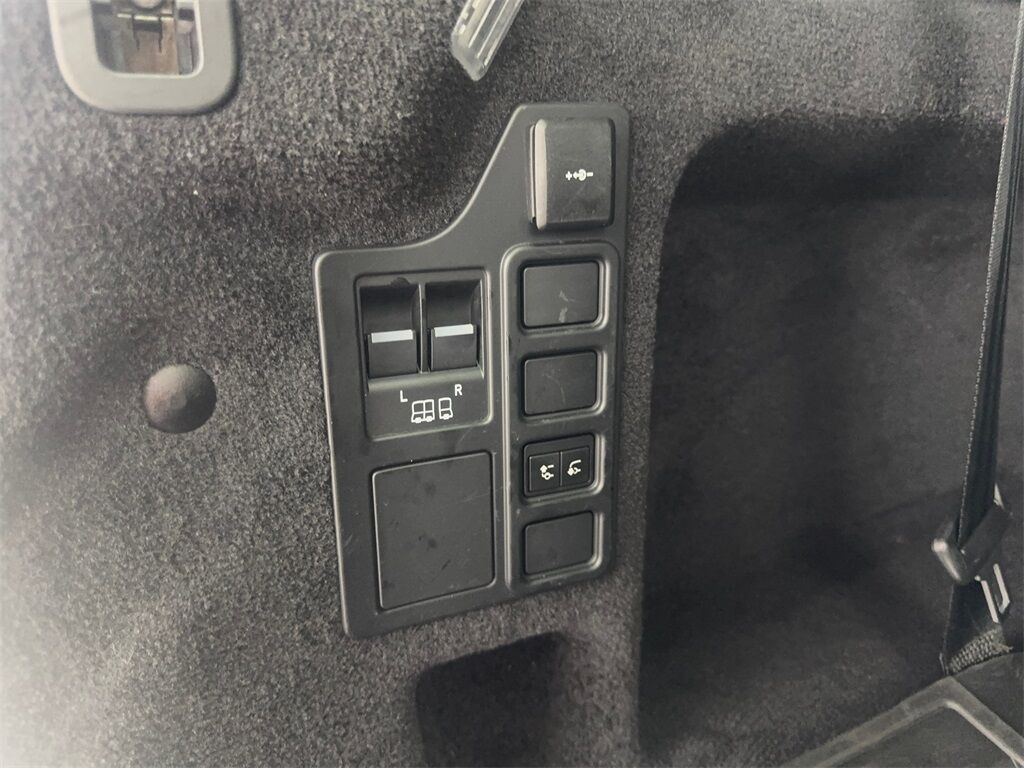 2023 Land Rover Discovery S R-Dynamic NAV,CAM,PANO,HTD STS,BLIND SPOT,3RD RO Irving TX