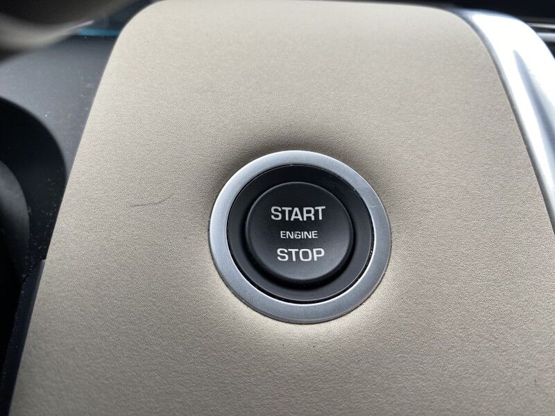 2023 Land Rover Discovery Sport SE Bristol  PA
