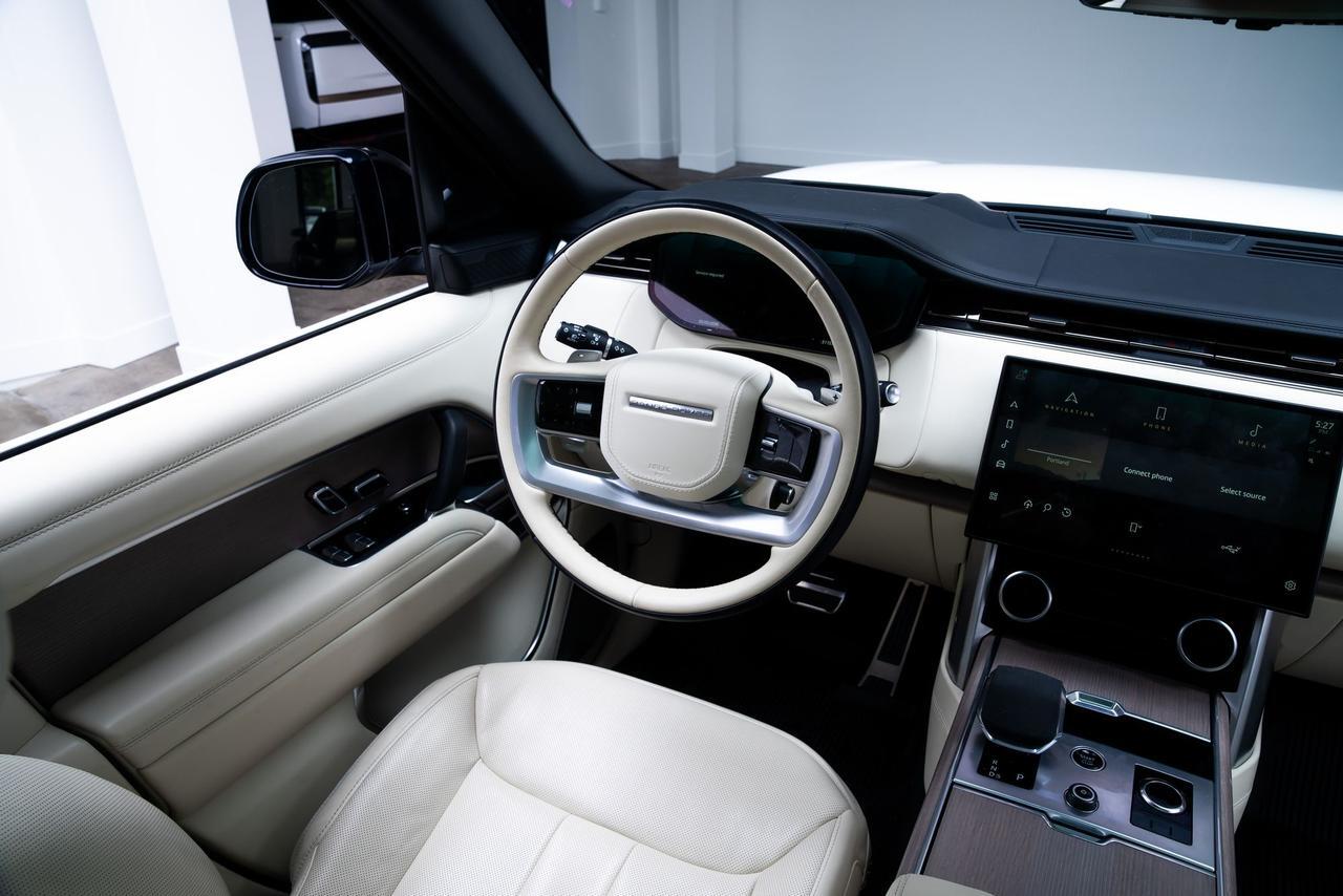 2023 Land Rover Range Rover Autobiography Diamond Turned Adaptive Suspension Portland OR