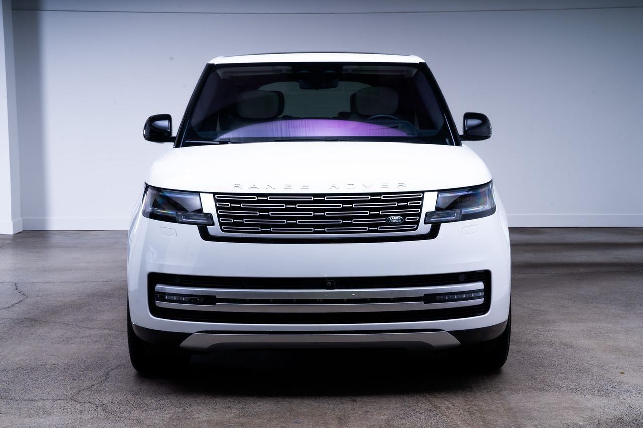 2023 Land Rover Range Rover Autobiography Diamond Turned with Gloss Dark Gray Contrast Wheel Portland OR