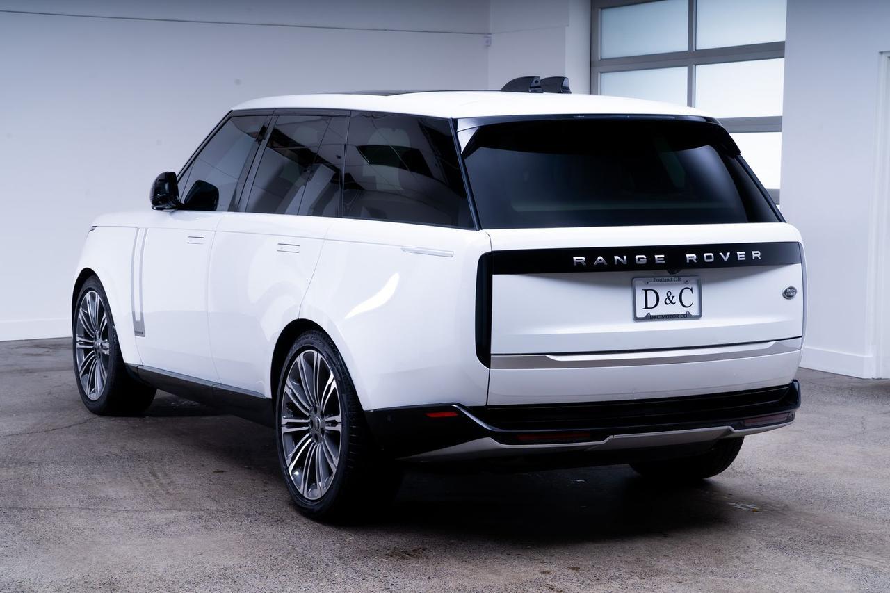 2023 Land Rover Range Rover Autobiography Diamond Turned with Gloss Dark Gray Contrast Wheel Portland OR