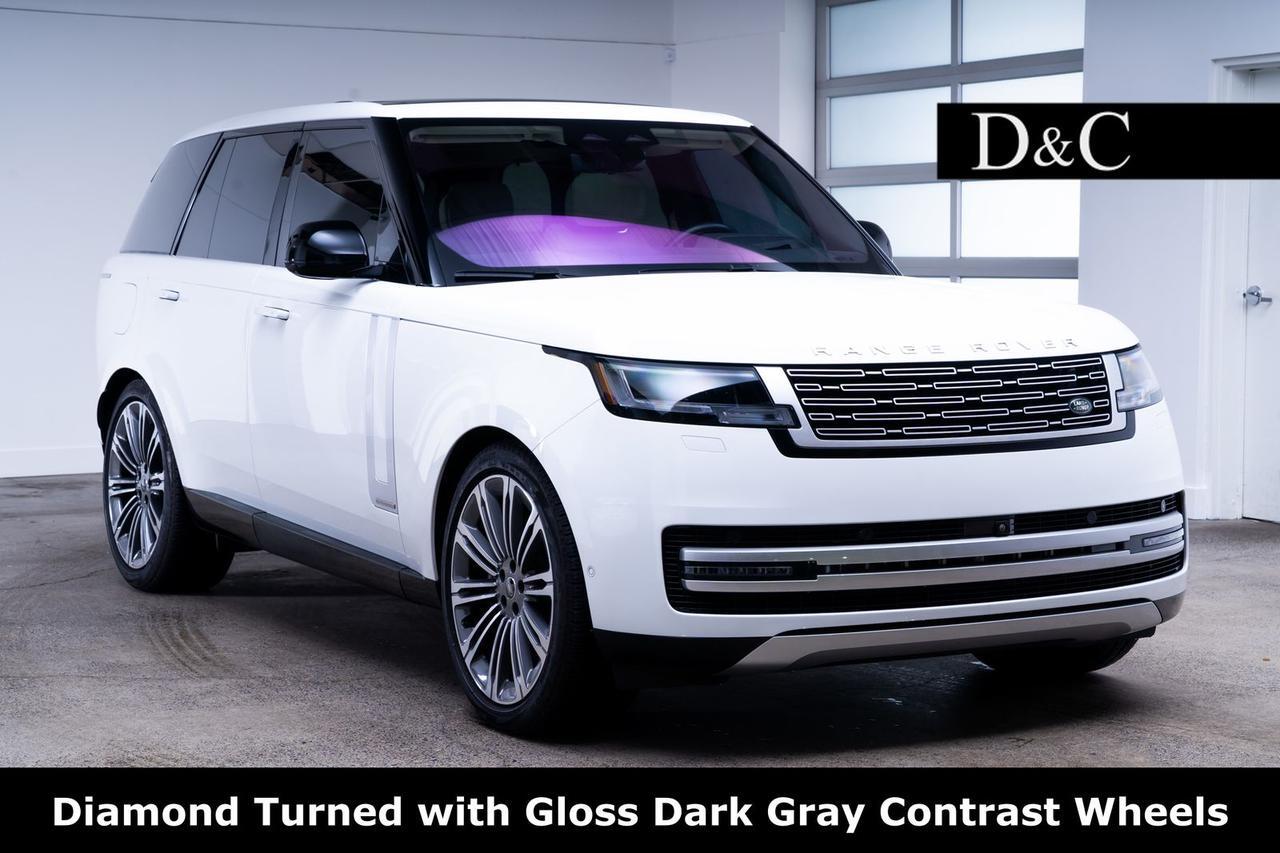 2023 Land Rover Range Rover Autobiography Diamond Turned with Gloss Dark Gray Contrast Wheel