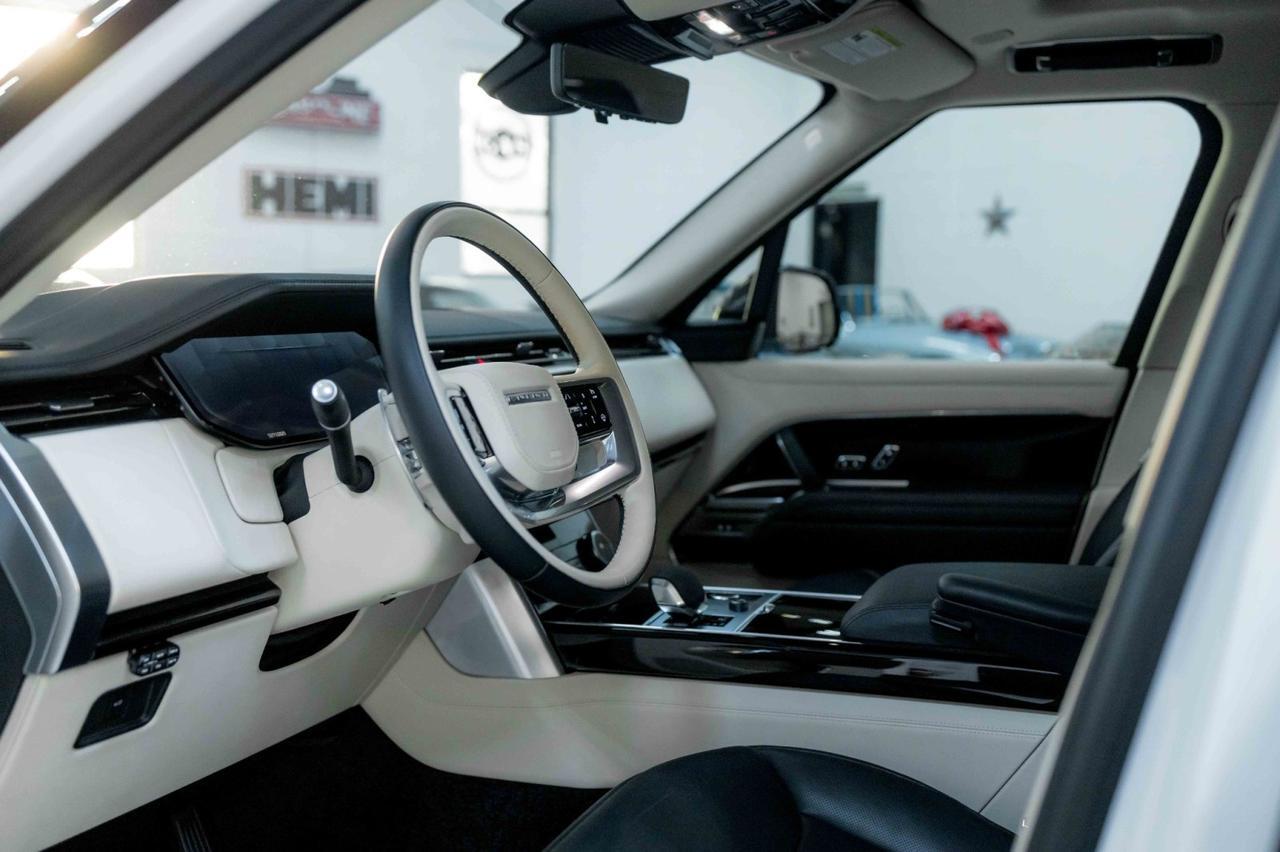 2023 Land Rover Range Rover Autobiography