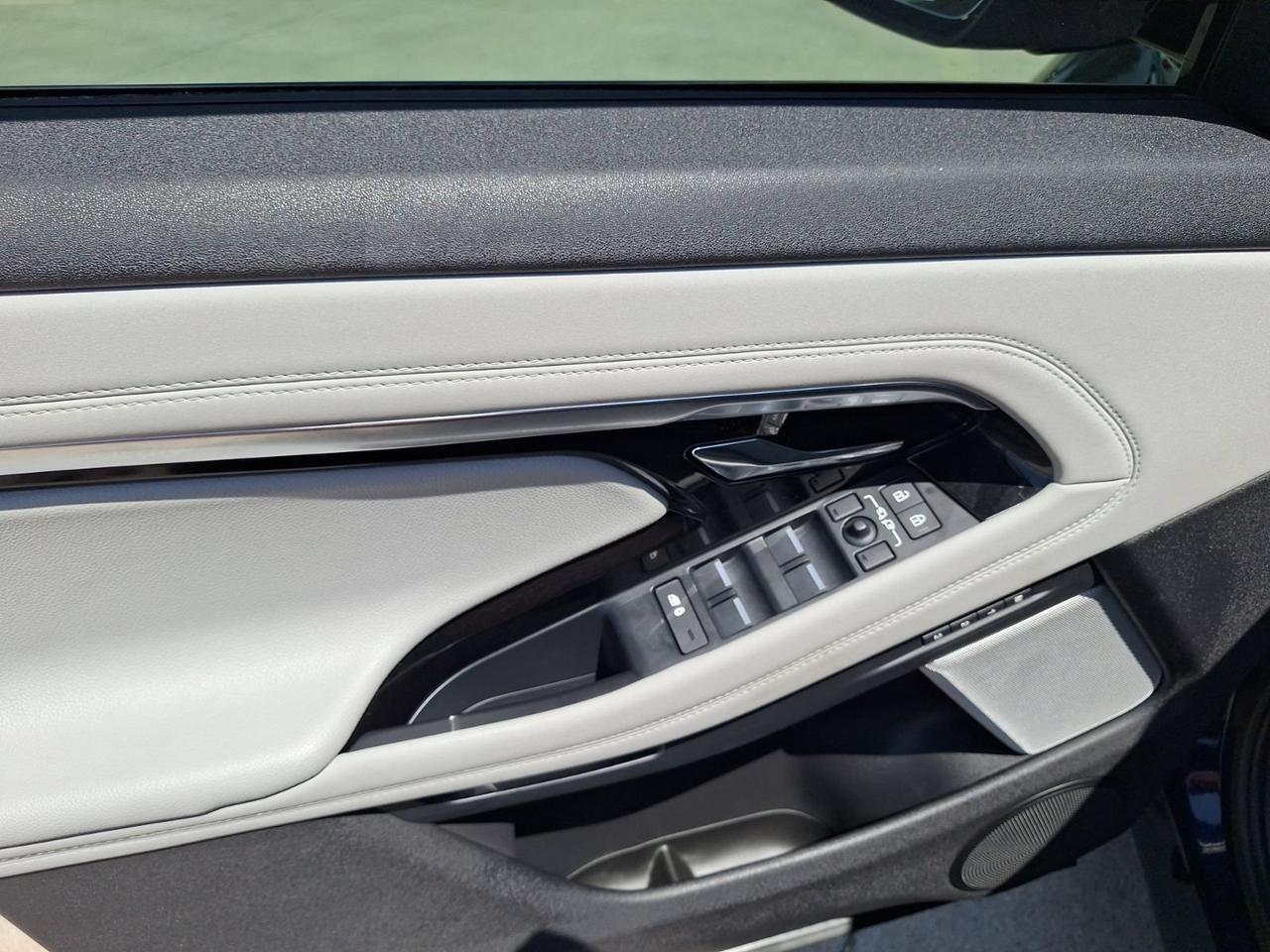 2023 Land Rover Range Rover Evoque SE Hurst TX