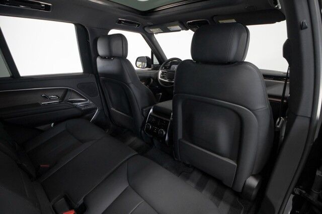 2023 Land Rover Range Rover P530 SE ($142,210 MSRP) *19,000 MILES* *BLACK ON BLACK* *1-OWNER* San Diego CA