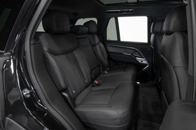 2023 Land Rover Range Rover P530 SE ($142,210 MSRP) *19,000 MILES* *BLACK ON BLACK* *1-OWNER* San Diego CA