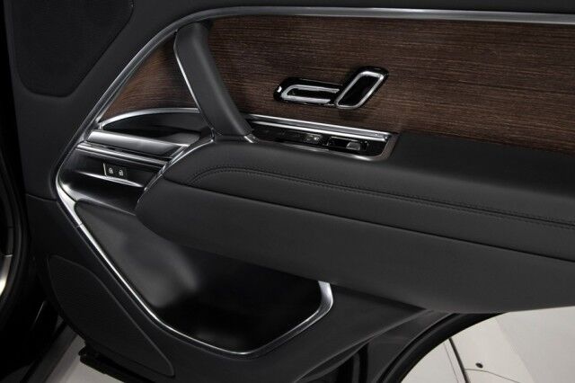 2023 Land Rover Range Rover P530 SE ($142,210 MSRP) *19,000 MILES* *BLACK ON BLACK* *1-OWNER* San Diego CA