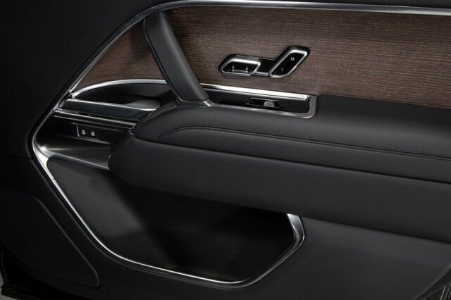 2023 Land Rover Range Rover P530 SE ($142,210 MSRP) *19,000 MILES* *BLACK ON BLACK* San Diego CA