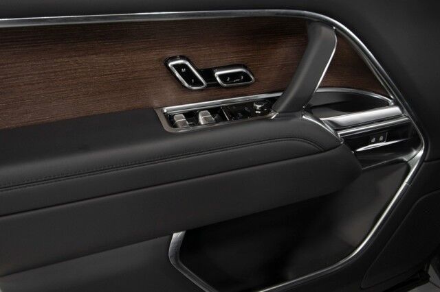 2023 Land Rover Range Rover P530 SE ($142,210 MSRP) *19,000 MILES* *BLACK ON BLACK* San Diego CA