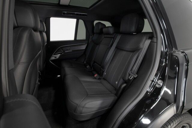 2023 Land Rover Range Rover P530 SE ($142,210 MSRP) *19,000 MILES* *BLACK ON BLACK* San Diego CA