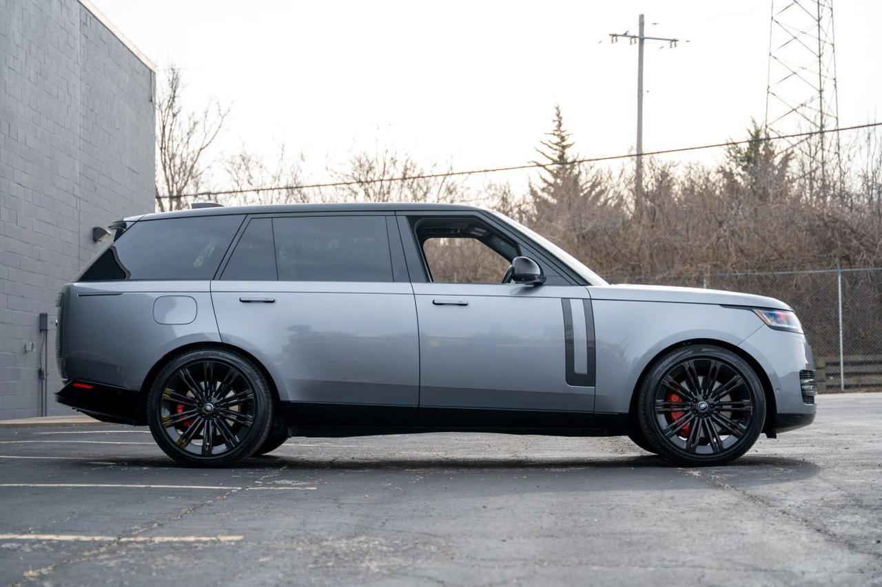 2023 Land Rover Range Rover P530 SE LWB 7 Sport Utility 4D St. Louis MO