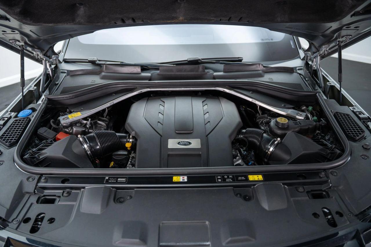 2023 Land Rover Range Rover P530 SE LWB 7 Sport Utility 4D St. Louis MO