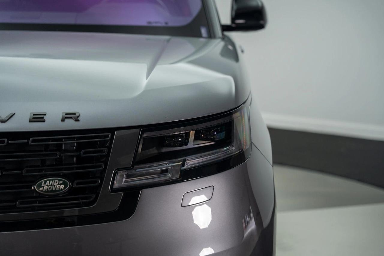 2023 Land Rover Range Rover P530 SE LWB 7 Sport Utility 4D St. Louis MO