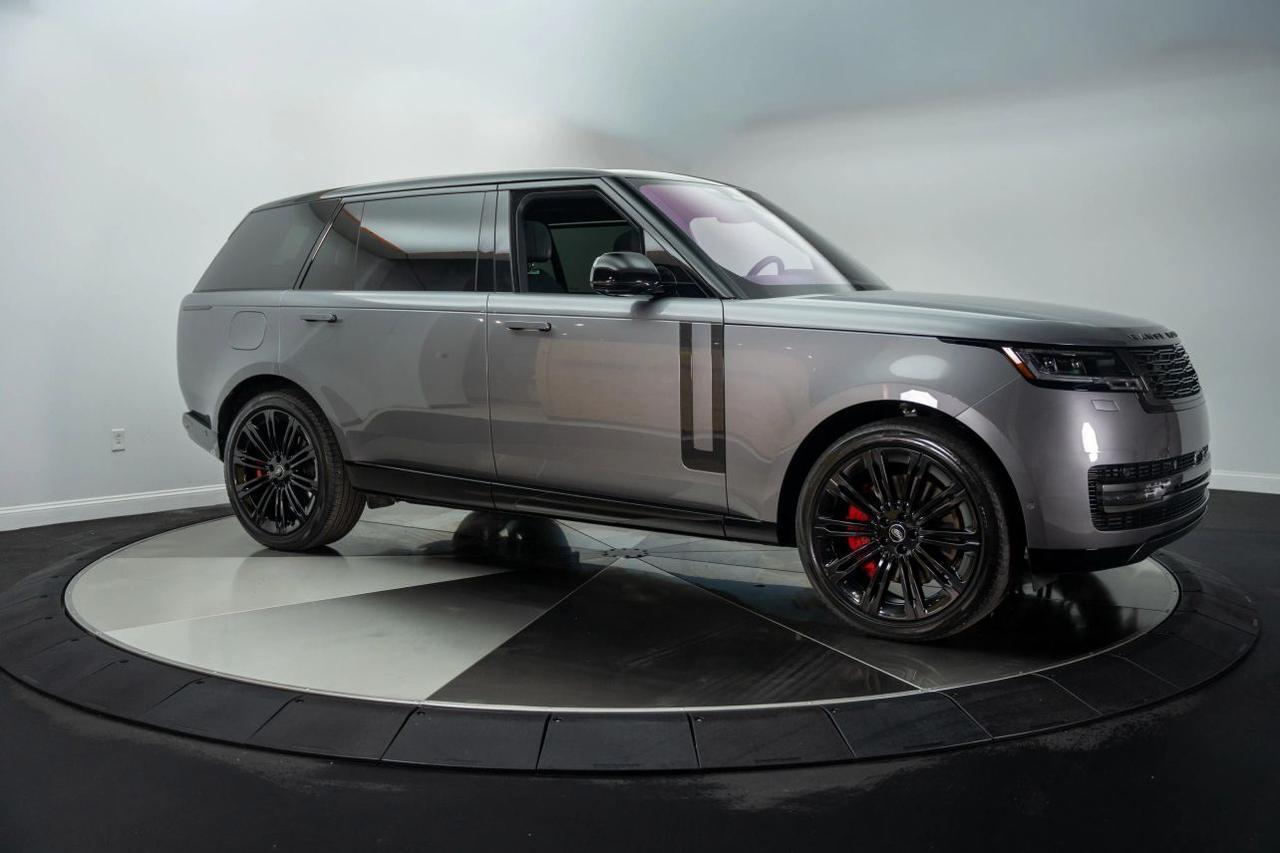 2023 Land Rover Range Rover P530 SE LWB 7 Sport Utility 4D St. Louis MO