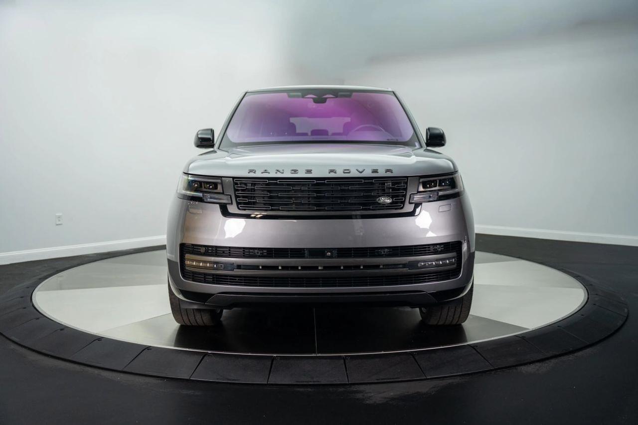 2023 Land Rover Range Rover P530 SE LWB 7 Sport Utility 4D St. Louis MO