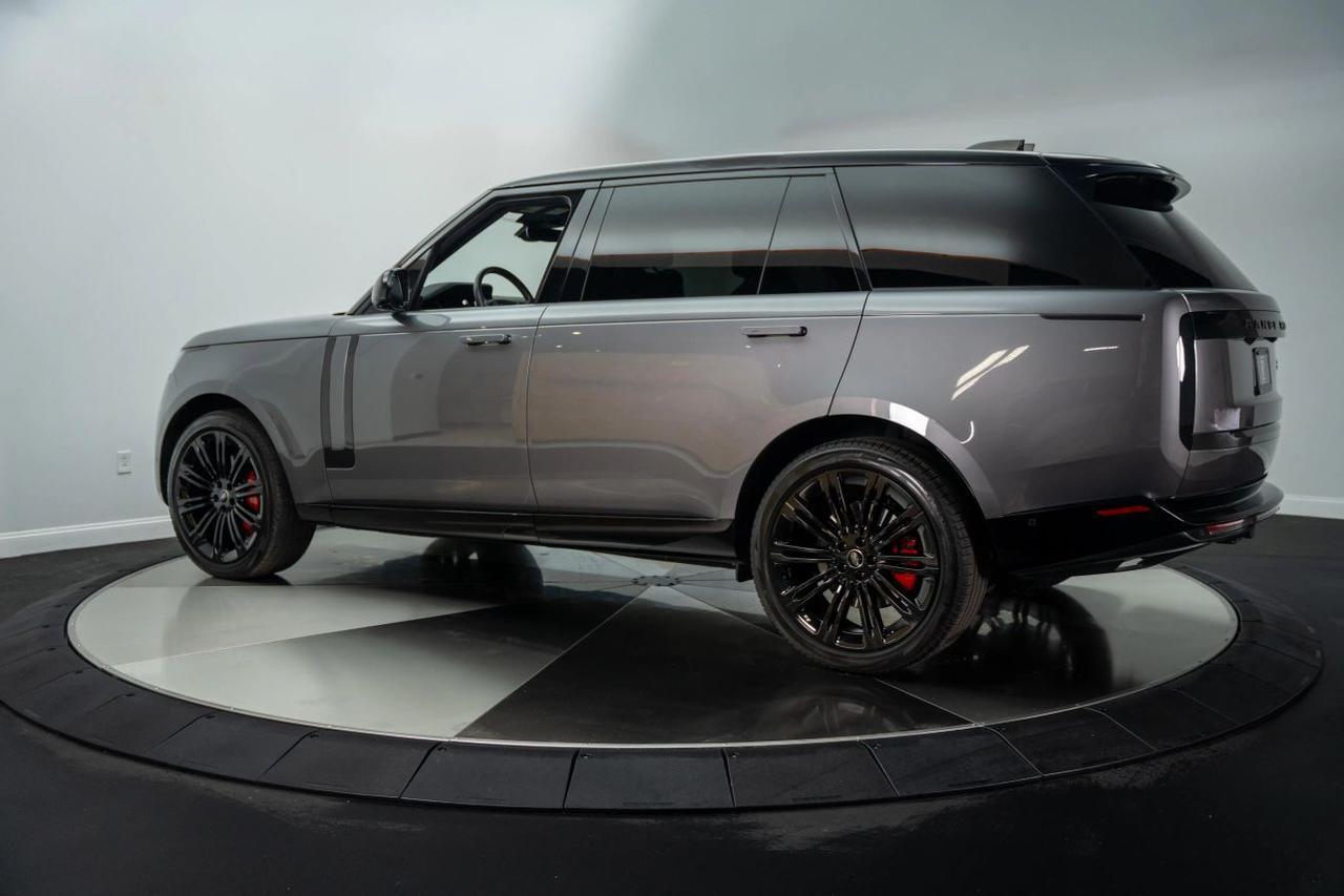 2023 Land Rover Range Rover P530 SE LWB 7 Sport Utility 4D St. Louis MO