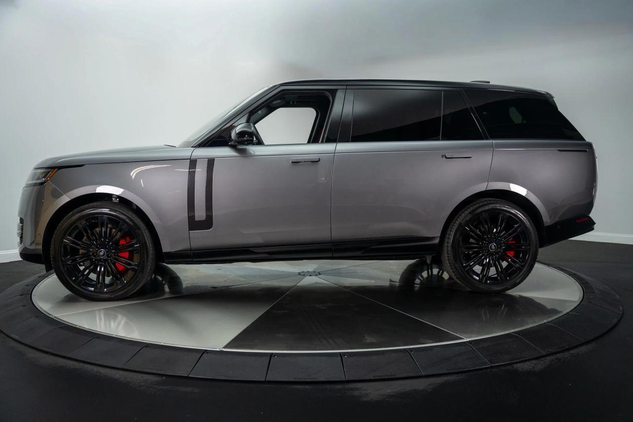 2023 Land Rover Range Rover P530 SE LWB 7 Sport Utility 4D St. Louis MO