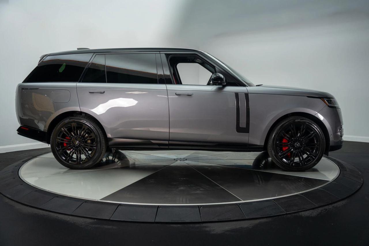 2023 Land Rover Range Rover P530 SE LWB 7 Sport Utility 4D St. Louis MO