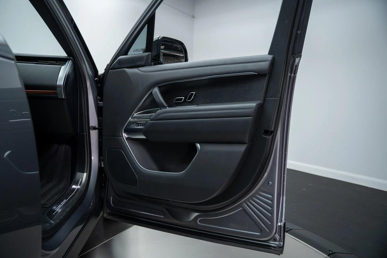 2023 Land Rover Range Rover P530 SE LWB 7 Sport Utility 4D St. Louis MO