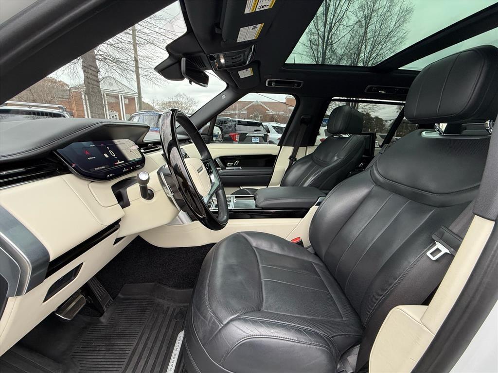 2023 Land Rover Range Rover P530 SE LWB