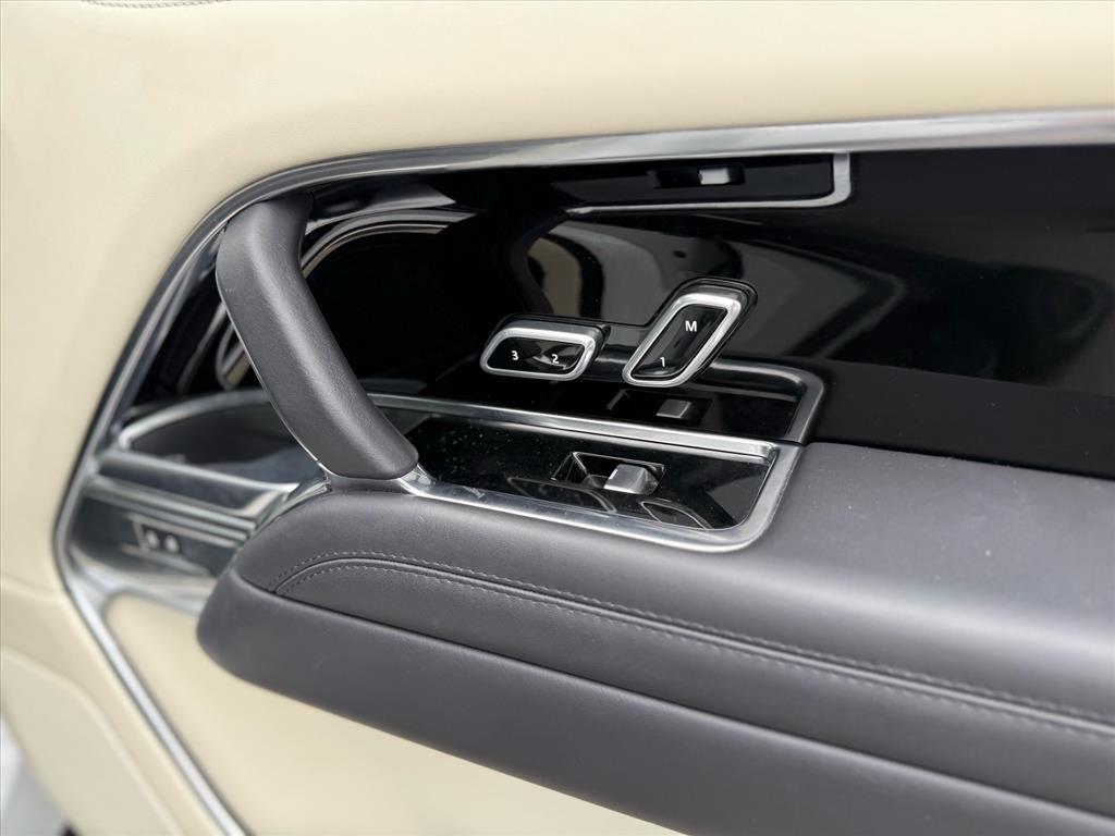 2023 Land Rover Range Rover P530 SE LWB