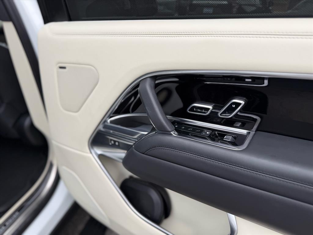 2023 Land Rover Range Rover P530 SE LWB