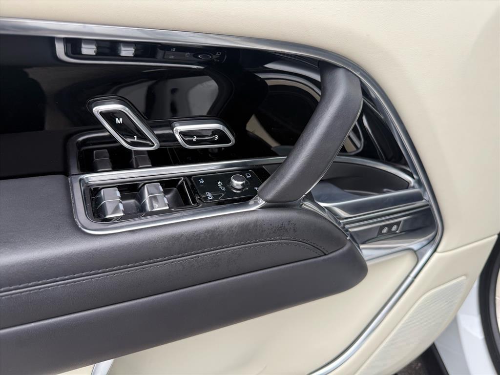 2023 Land Rover Range Rover P530 SE LWB