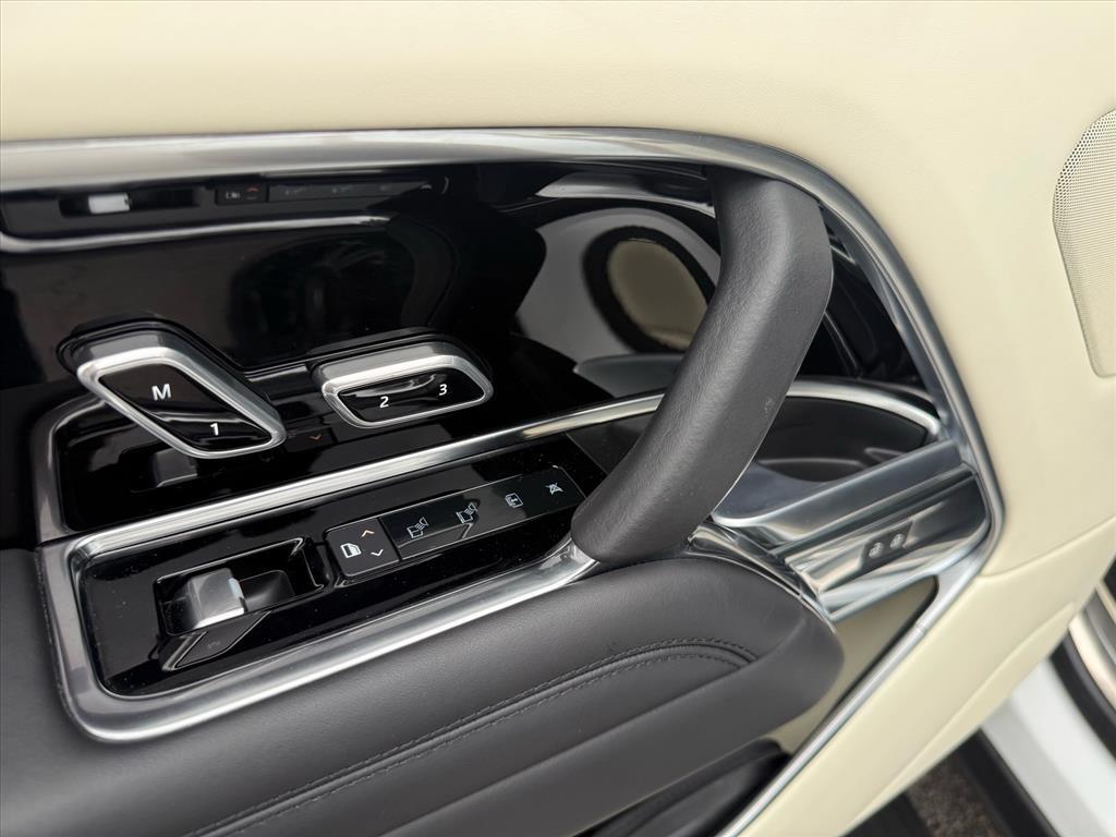 2023 Land Rover Range Rover P530 SE LWB