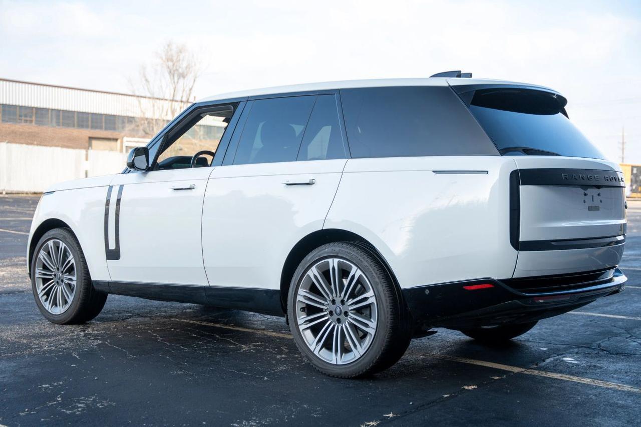 2023 Land Rover Range Rover P530 SE Sport Utility 4D St. Louis MO