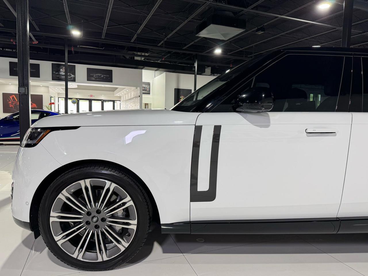 2023 Land Rover Range Rover P530 SE extended leather, Meridian 3D Surround audio system, rear infotainment system & MUCH MORE!! Fort Lauderdale FL