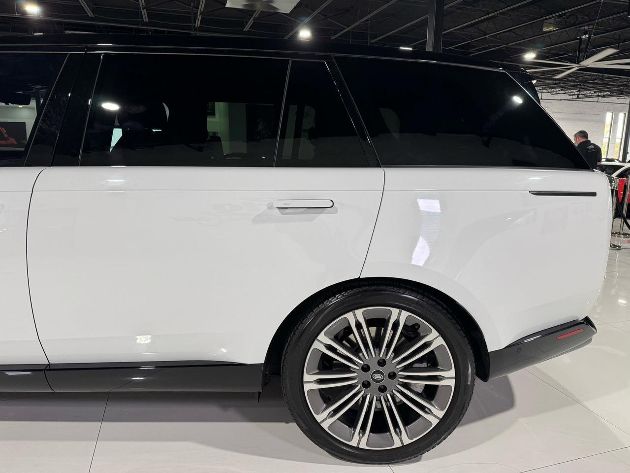 2023 Land Rover Range Rover P530 SE extended leather, Meridian 3D Surround audio system, rear infotainment system & MUCH MORE!! Fort Lauderdale FL