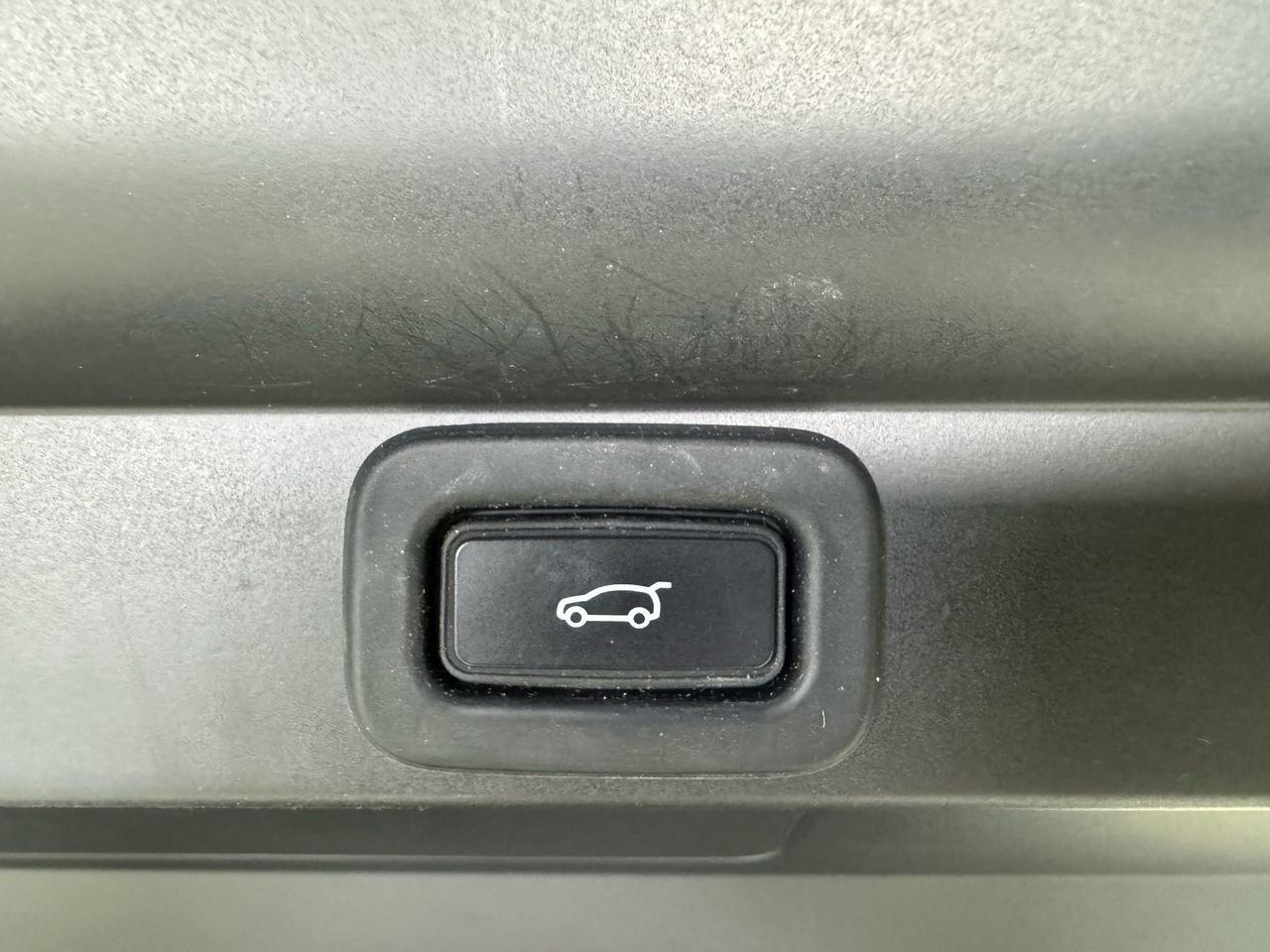 2023 Land Rover Range Rover P530 SE extended leather, Meridian 3D Surround audio system, rear infotainment system & MUCH MORE!! Fort Lauderdale FL