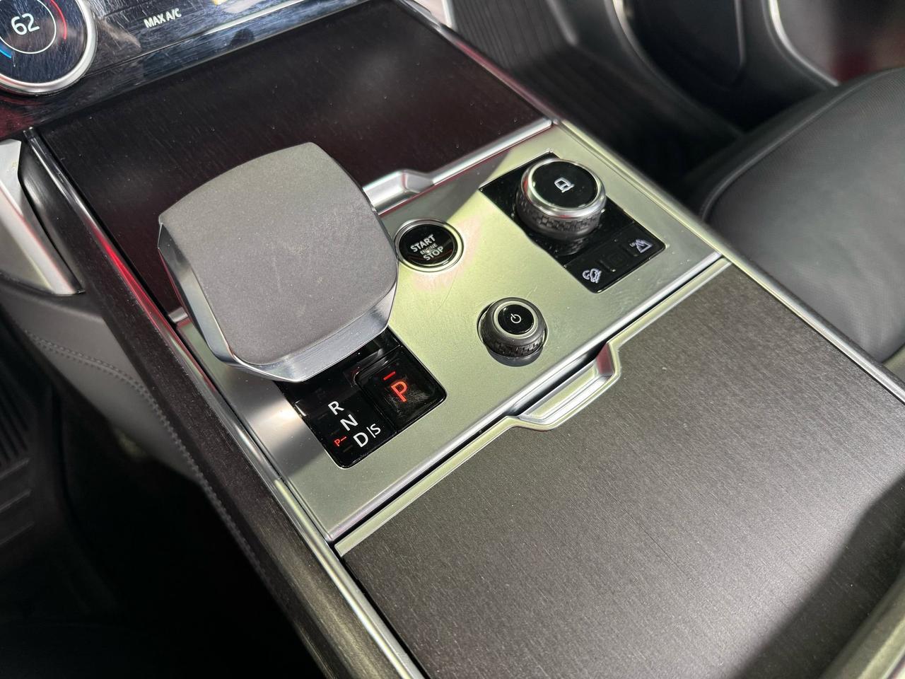 2023 Land Rover Range Rover P530 SE extended leather, Meridian 3D Surround audio system, rear infotainment system & MUCH MORE!! Fort Lauderdale FL