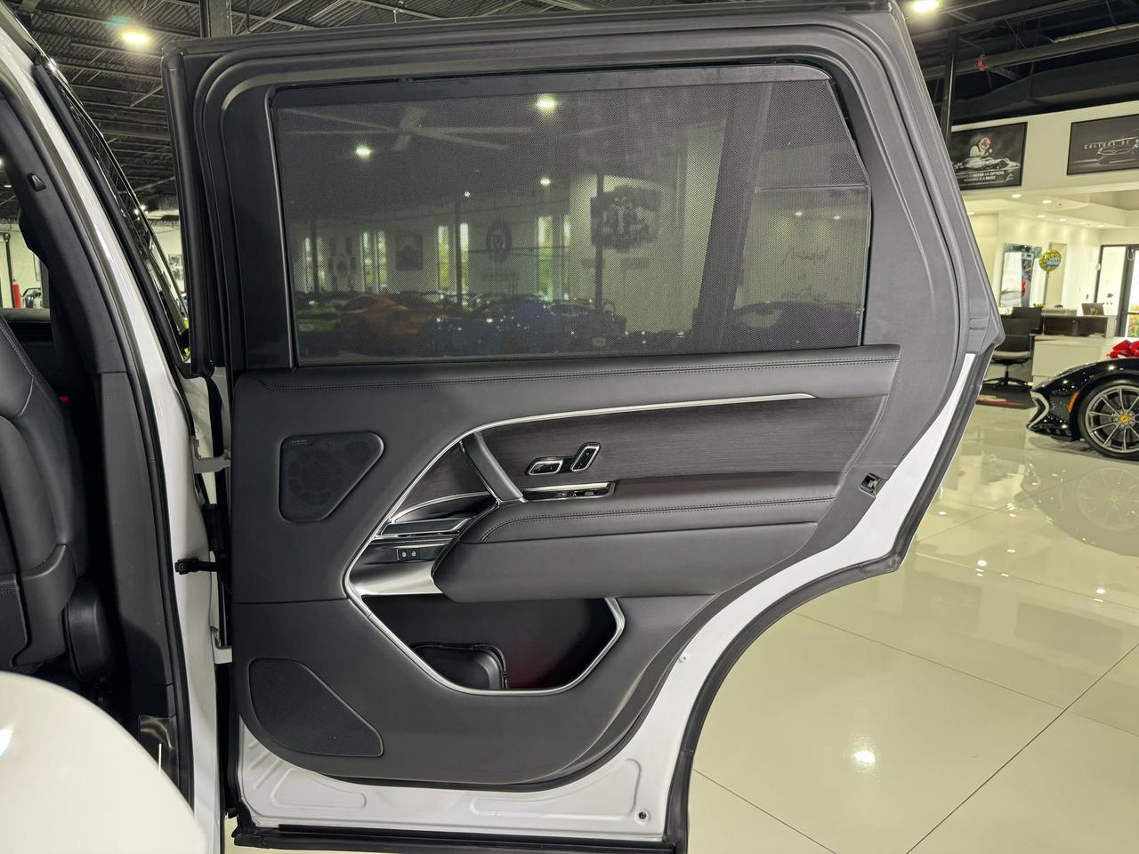 2023 Land Rover Range Rover P530 SE extended leather, Meridian 3D Surround audio system, rear infotainment system & MUCH MORE!! Fort Lauderdale FL